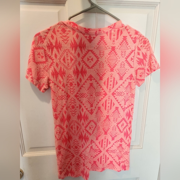 Victoria secret pink t shirt - Picture 2 of 4
